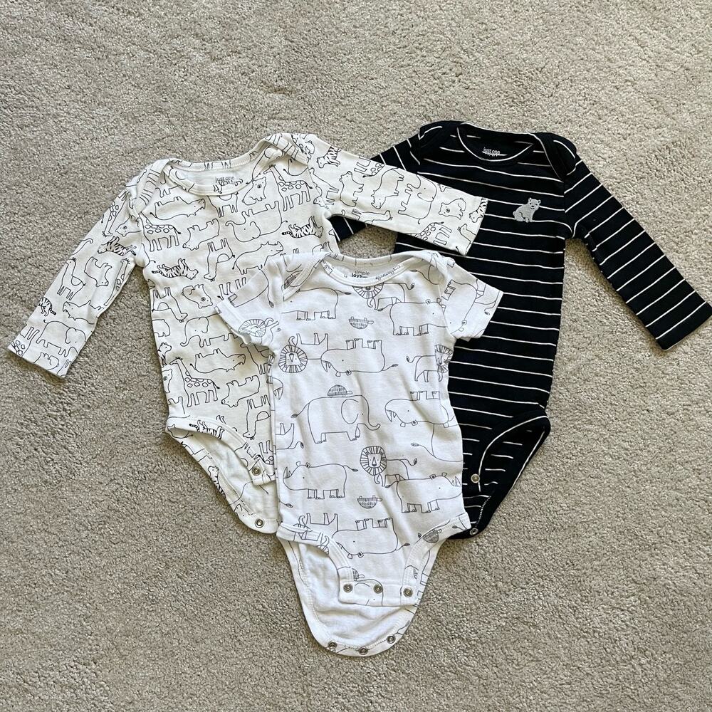 Carters 3 Pack Animal Themed One Piece Bodysuits (3-6 months)